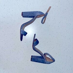 Velvet blue Steve Madden strappy heals!